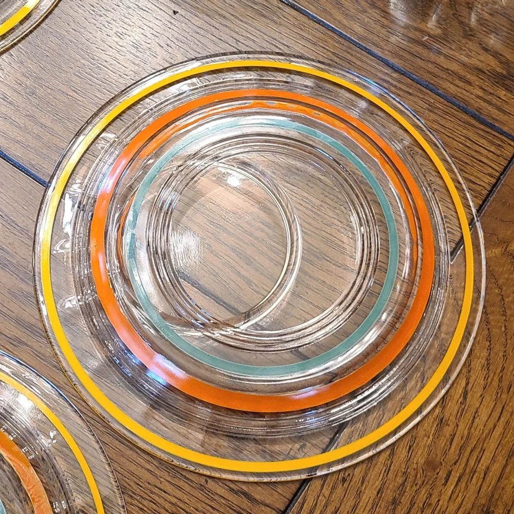 Anchor Hocking  snack plates with Federal Glass punch cups set of 4🐣